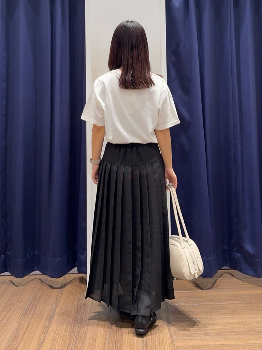 cherryさんの「THE SHOP TK｜◆ロゴアソートTシャツ【接触冷感/UVケア/洗濯機OK】」を使ったコーディネート