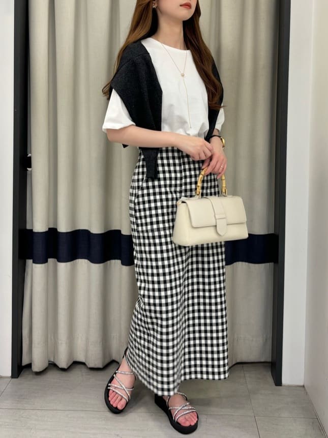 ainaさんの「grove｜」を使ったコーディネート