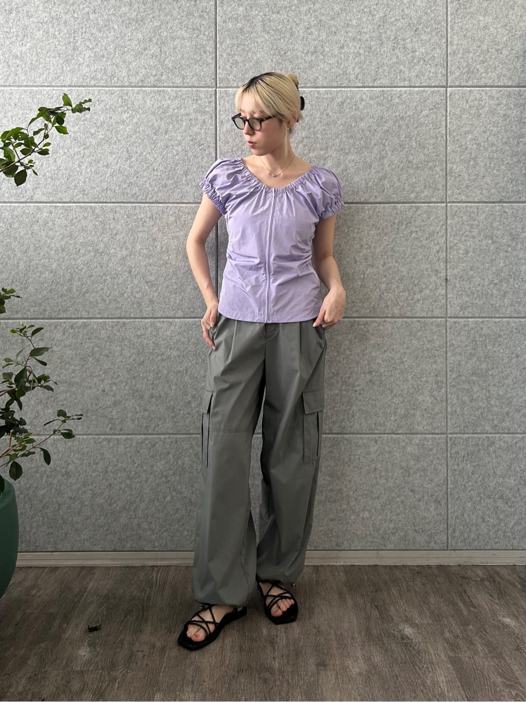 honoka Aさんの「CODE A｜sporty gathered blouse」を使ったコーディネート