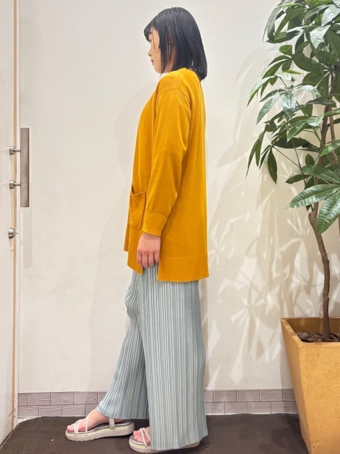 TOWAさんの「SHOO･LA･RUE｜【S-LL/ひんやり/UV】ぷっくりラメプリントロゴTシャツ」を使ったコーディネート