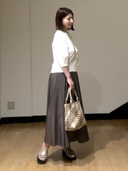 MIKIKOさんの「UNTITLED｜◆【袖コンシャス/着映え/六分袖】ランタンスリーブニット」を使ったコーディネート