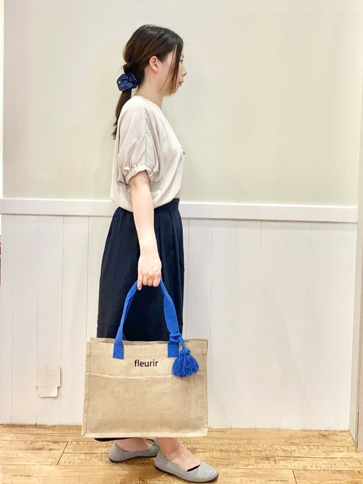 FUJIさんの「SHOO･LA･RUE｜◆【高レビュー/UV/ひんやり/洗濯後しわになりにくい/5分袖】さらさら ドルマントップス」を使ったコーディネート