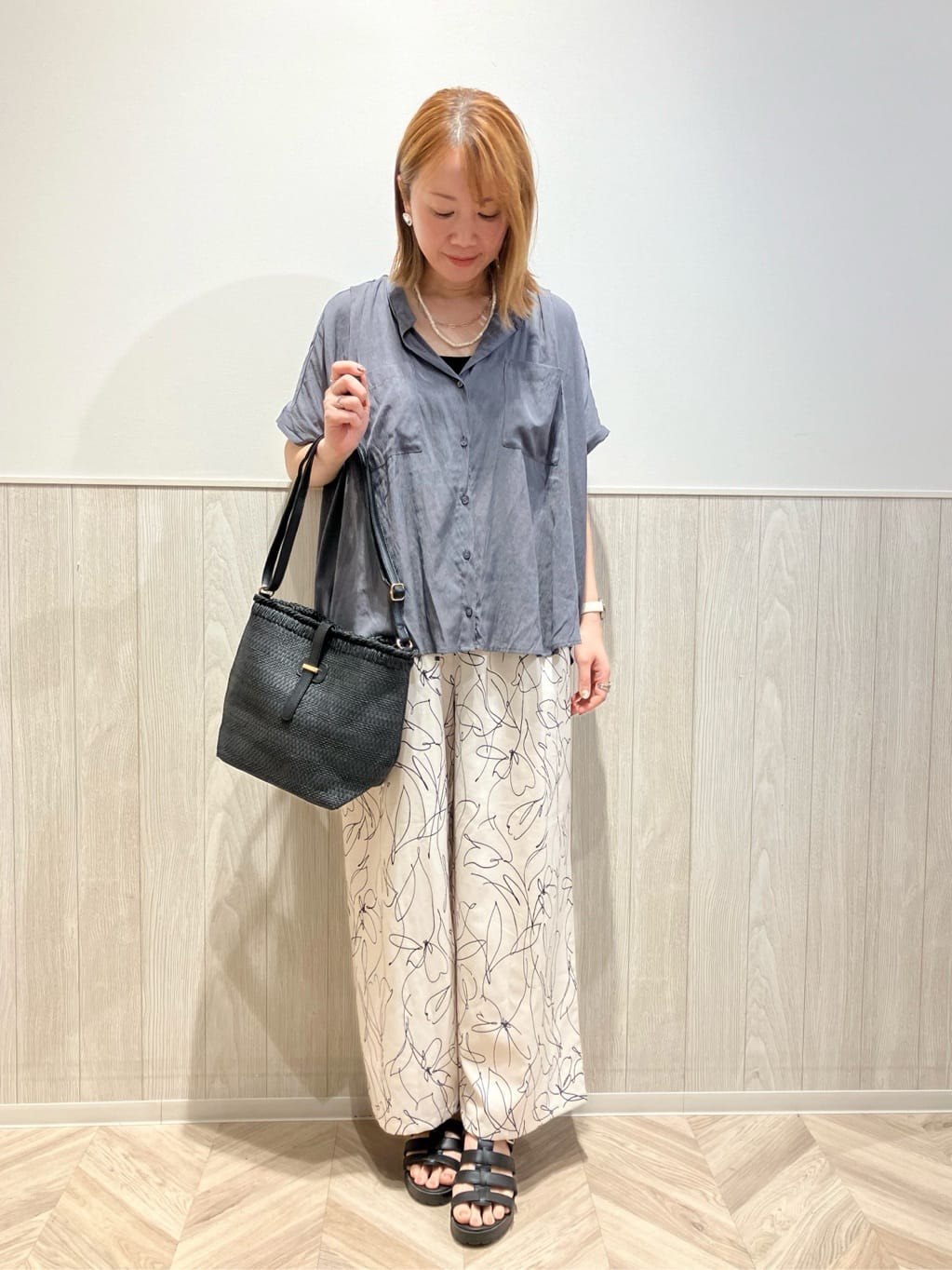 shokoさんの「SHOO･LA･RUE｜◆ペーパーショルダーバッグ」を使ったコーディネート