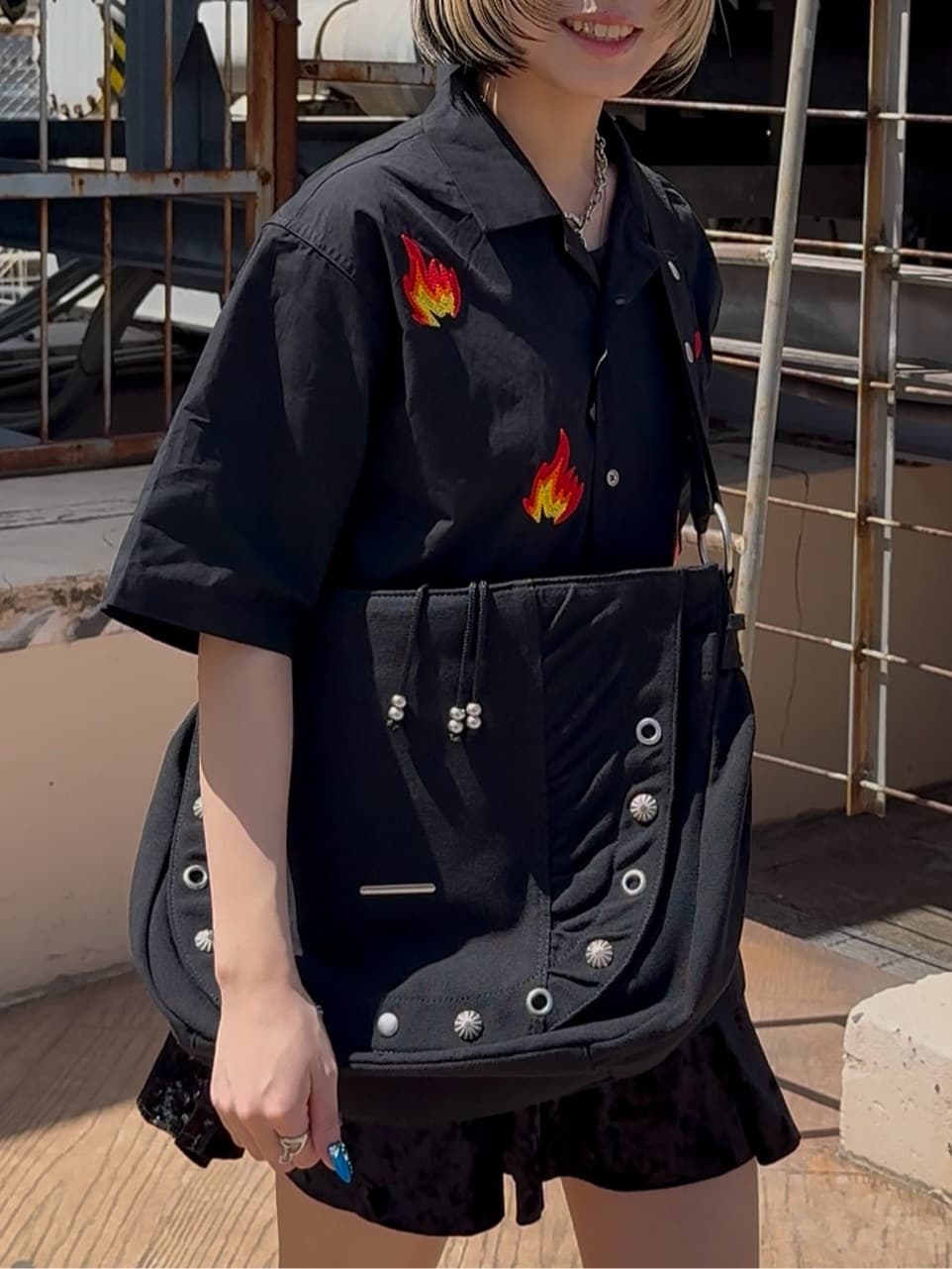 川本葵さんの「tk.TAKEO KIKUCHI｜◆K&rsquo;PJT by AOI 「Canvas Shoulder Bag」」を使ったコーディネート