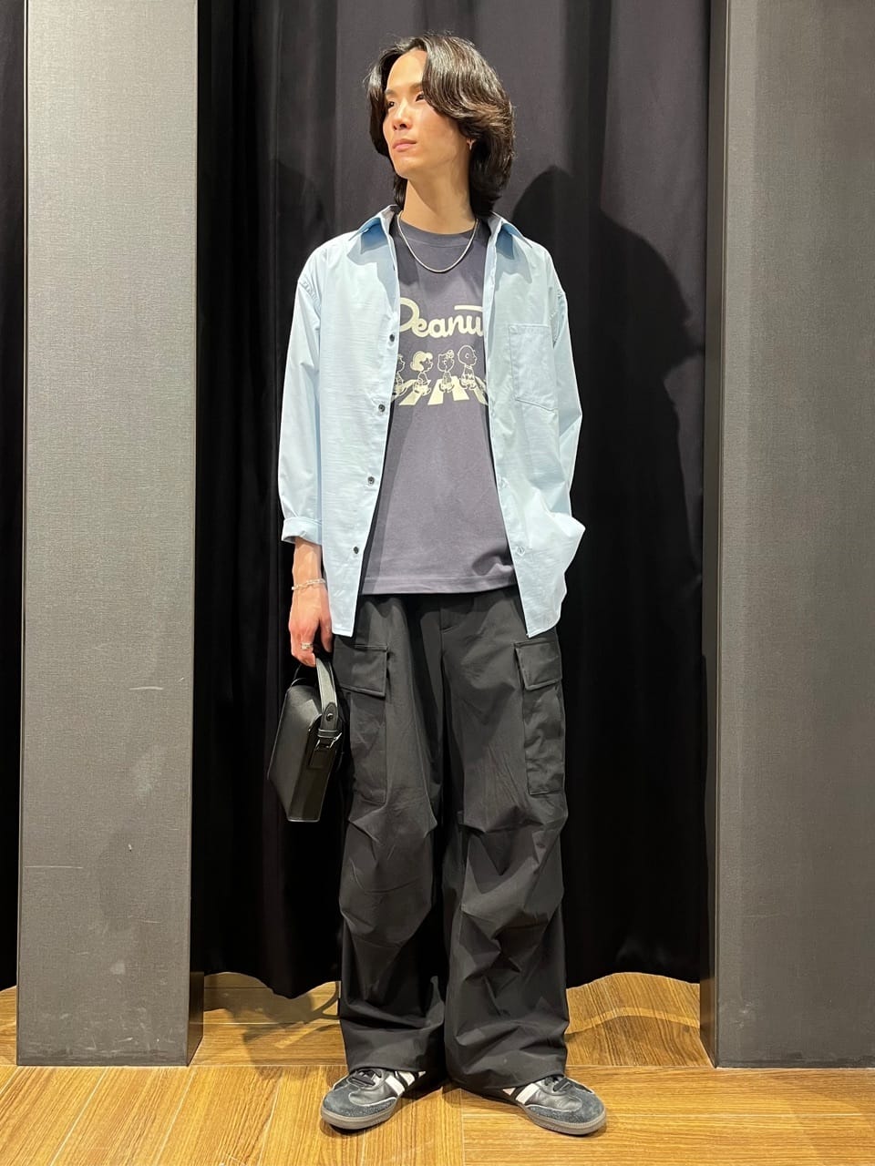 motoさんの「THE SHOP TK｜◆CAVEブロードシャツ【吸水速乾/イージーケア/アンチピリング/洗濯機OK】」を使ったコーディネート