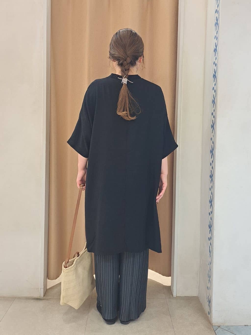 sho*さんの「SHOO･LA･RUE｜◆【洗える/S-LL/ひんやり】ゆったりチュニックワンピース」を使ったコーディネート