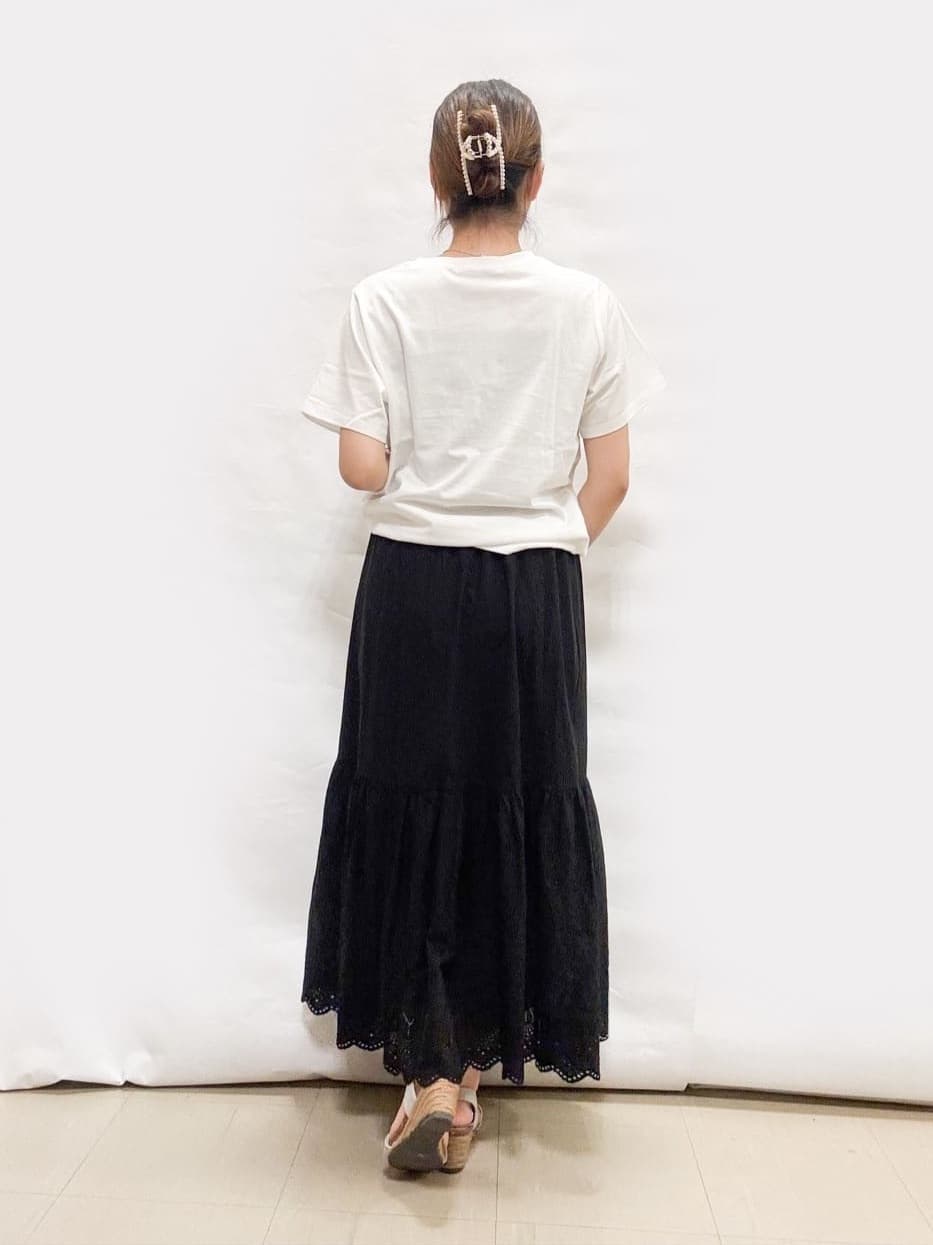 bulさんの「SHOO･LA･RUE｜◆【高レビュー/累計販売35万足突破】片手ではけるサンダル シューダル 25SS」を使ったコーディネート