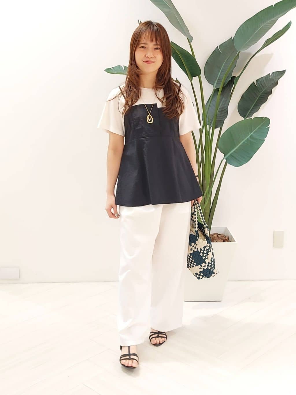 YuKaRiさんの「UNTITLED｜◆ビッグトップネックレス」を使ったコーディネート