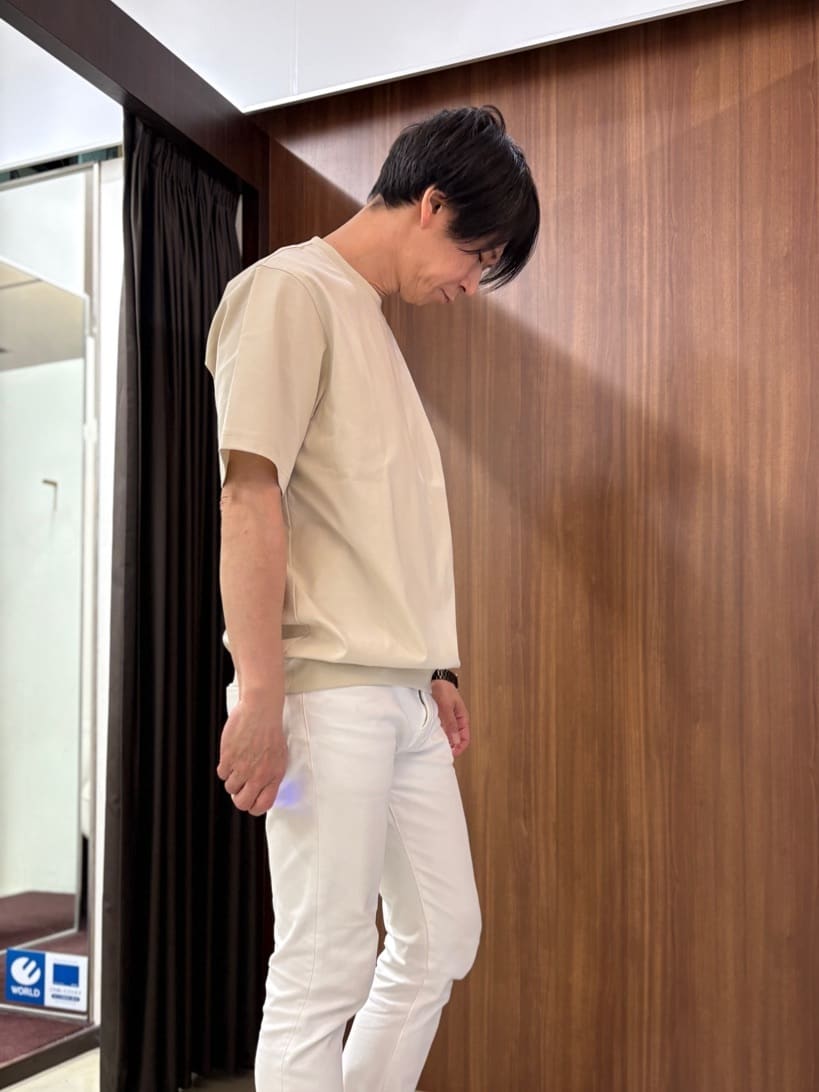 かたやまさんの「TAKEO KIKUCHI｜【抗菌防臭／5サイズ展開】ハイゲージポンチ Tシャツ」を使ったコーディネート