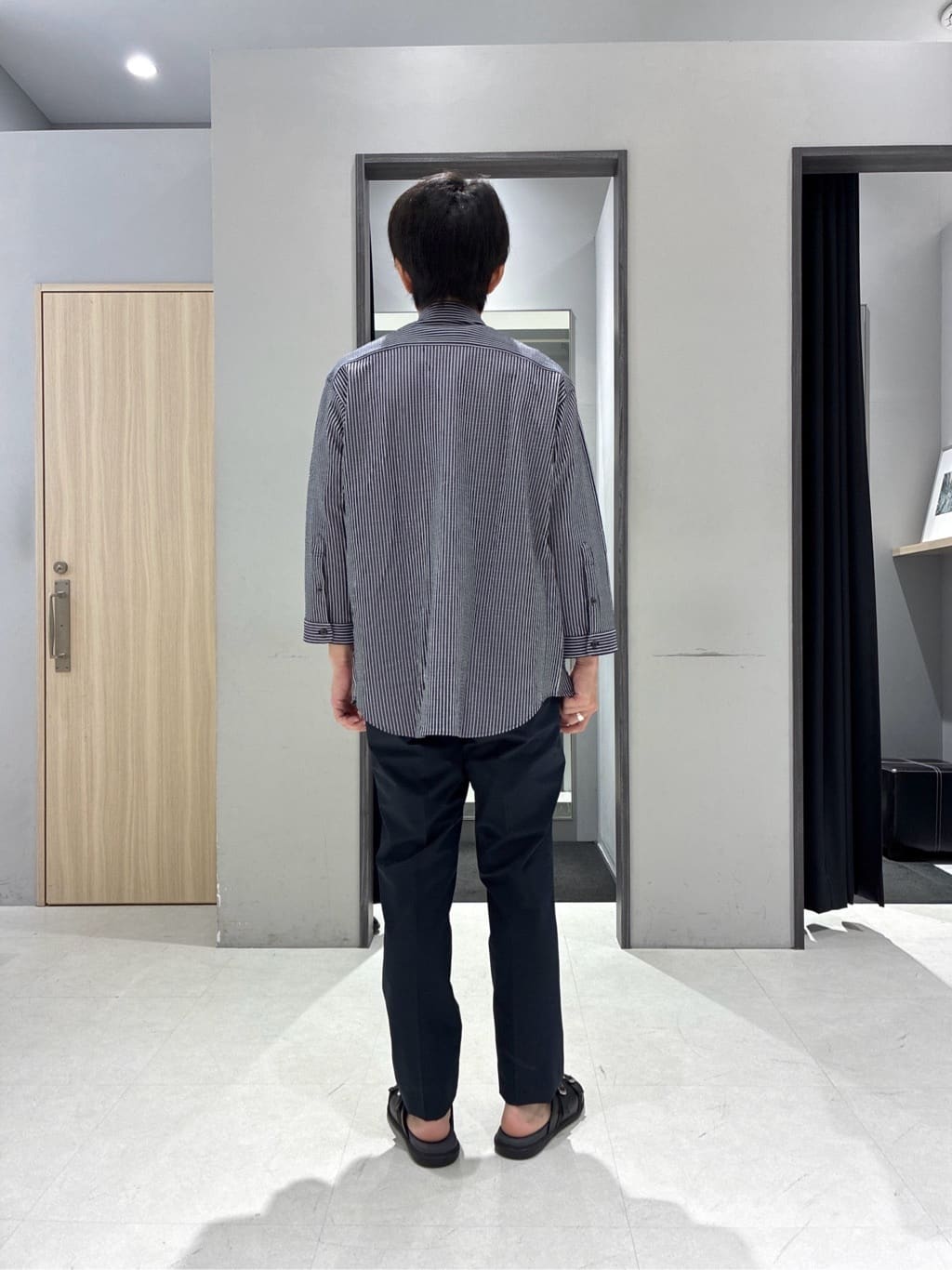 わいずみさんの「TAKEO KIKUCHI｜【抗菌防臭】COOL DOTS（R）ドビープリント パンツ」を使ったコーディネート