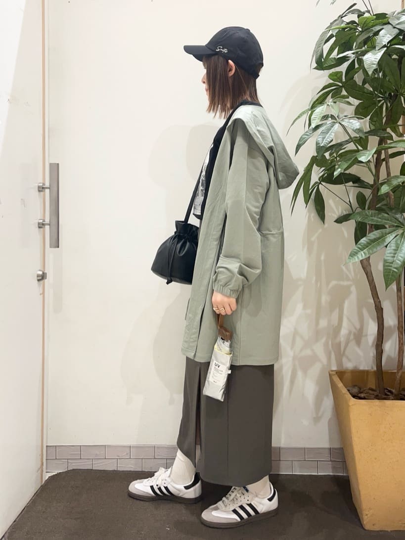 宗形さんの「SHOO･LA･RUE｜【S-LL/UV】さっと羽織れる お尻が隠れるフード付きパーカ」を使ったコーディネート