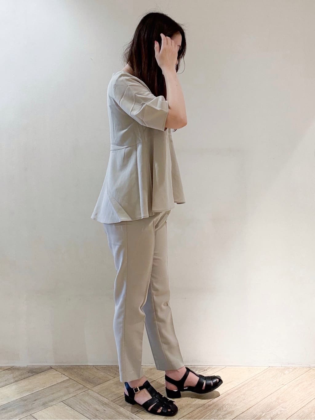 sayaさんの「index｜◆《6色展開》ストレッチペプラムブラウス／セットアップ対応【洗濯機洗い可／防シワ】」を使ったコーディネート