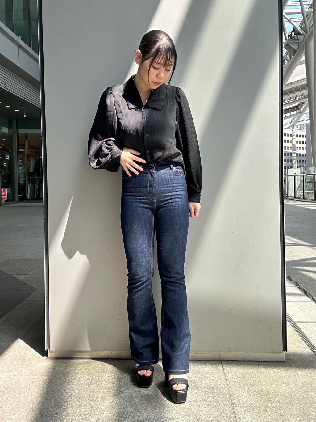 あずみさんの「ESPERANZA｜【ラク盛り／サンダル】リピーター続出／脚長美脚　ミュールサンダル」を使ったコーディネート