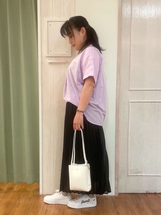 ke-yさんの「SHOO･LA･RUE｜◆【高レビュー/洗える/UV/吸水速乾】洗濯後しわになりにくいリネンブレンドドルマンシャツ」を使ったコーディネート