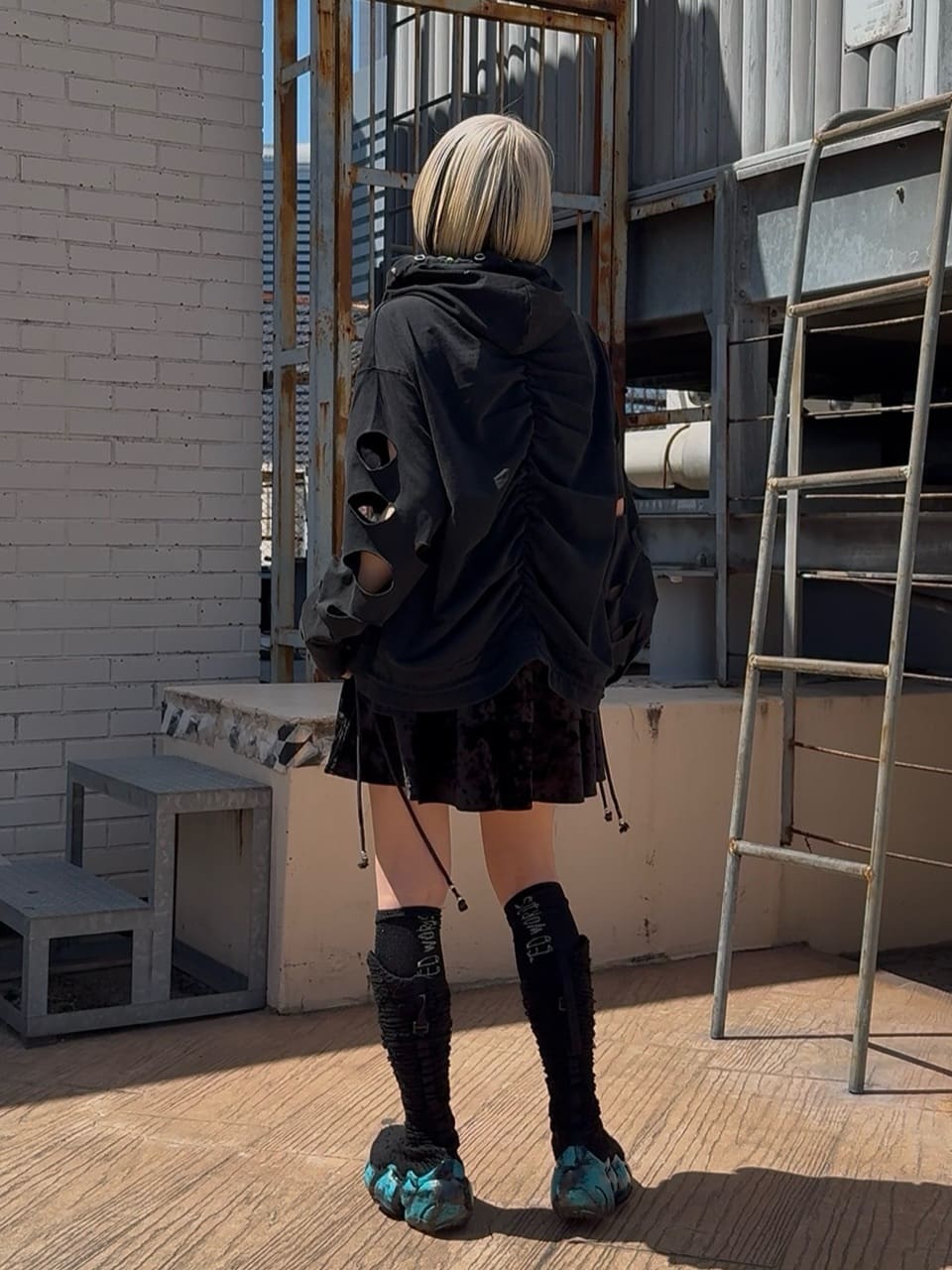 川本葵さんの「tk.TAKEO KIKUCHI｜◆K&rsquo;PJT by AOI 『Lightweight Parka』」を使ったコーディネート
