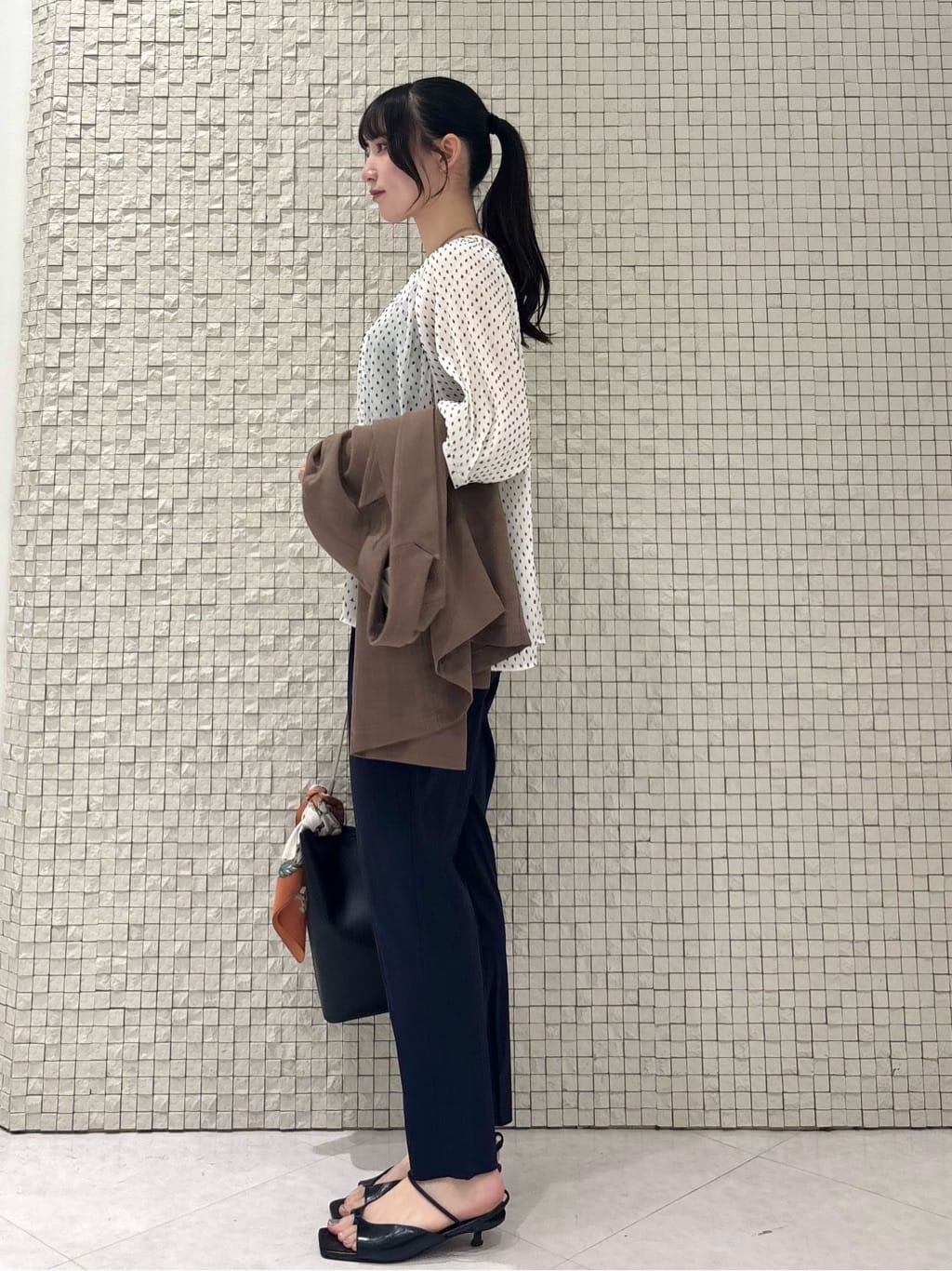 ibukiさんの「INDIVI｜◆【洗える／メッシュ素材】リネンライク半袖ダブルジャケット」を使ったコーディネート