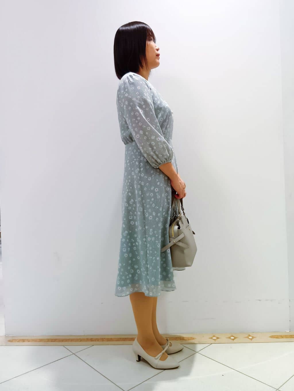 tomoさんの「Reflect｜◆【マシンウォッシュ可】フラワープリントワンピース」を使ったコーディネート