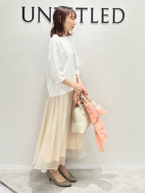 Miwaさんの「UNTITLED｜【手洗い／88cm正方形】バイカラーハーネススカーフ」を使ったコーディネート