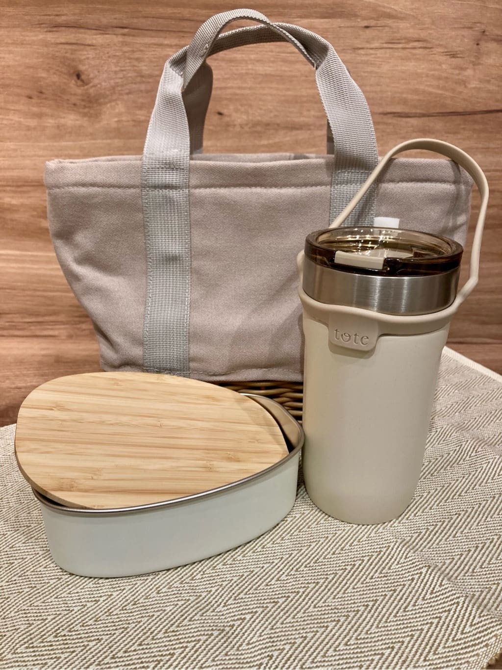 n.さんの「212 KITCHEN STORE｜ストロー付3wayタンブラー520ml チャコール」を使ったコーディネート