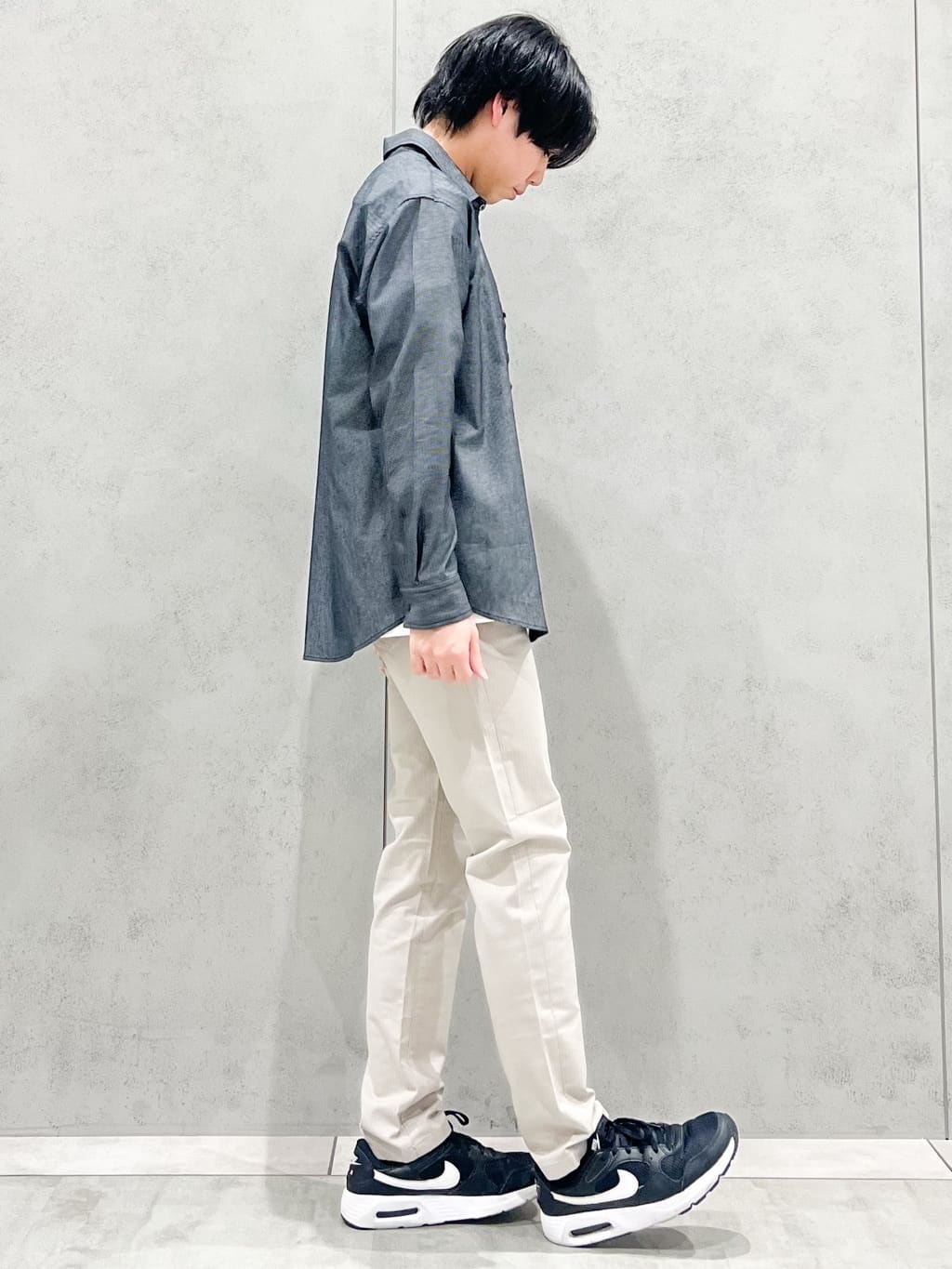 SHI-MAさんの「THE SHOP TK｜【オールシーズン穿ける！】7DAYSストレッチへリンボンパンツ　ON&hArr;OFF兼用」を使ったコーディネート