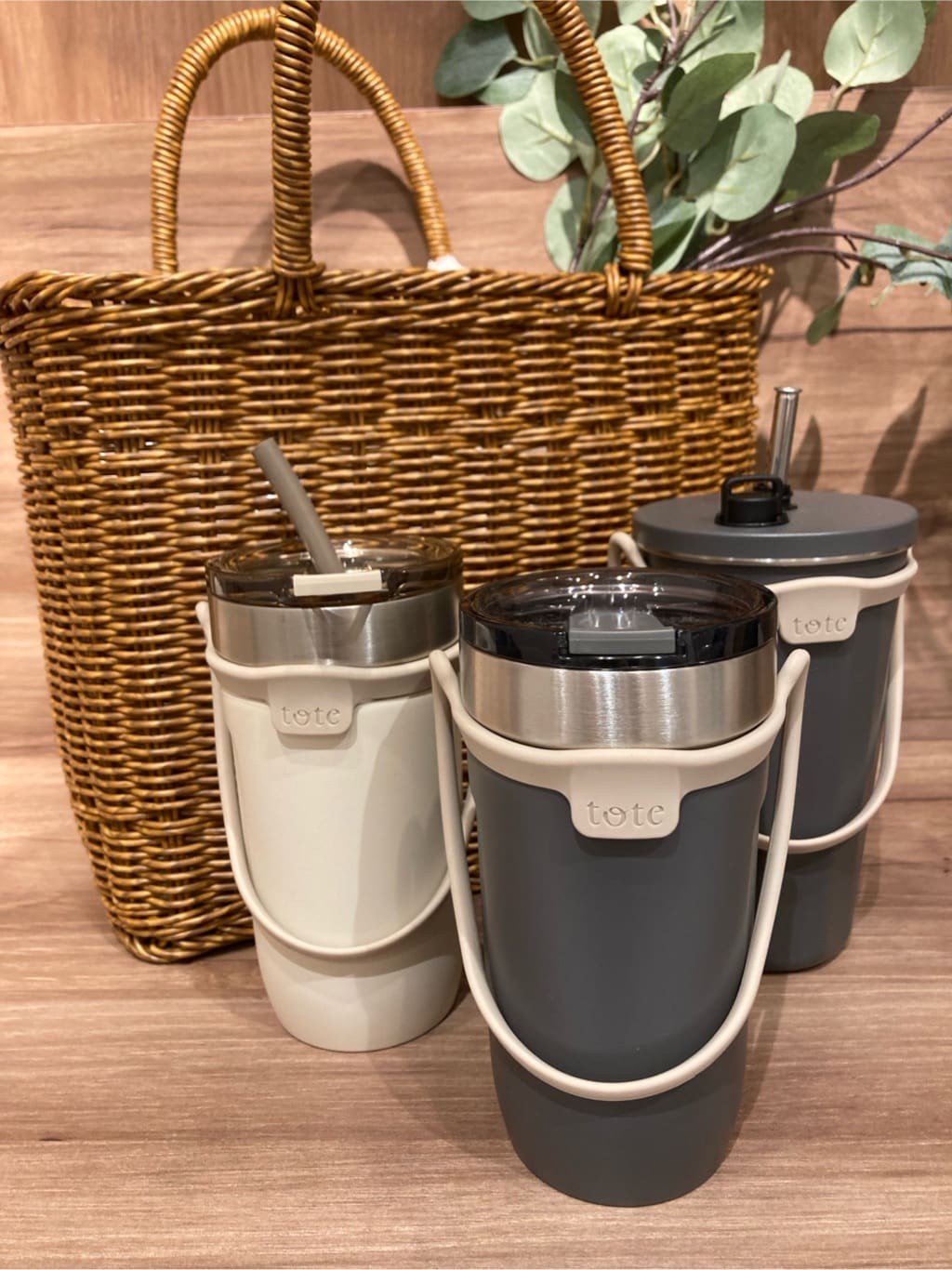 n.さんの「212 KITCHEN STORE｜ストロー付3wayタンブラー520ml チャコール」を使ったコーディネート