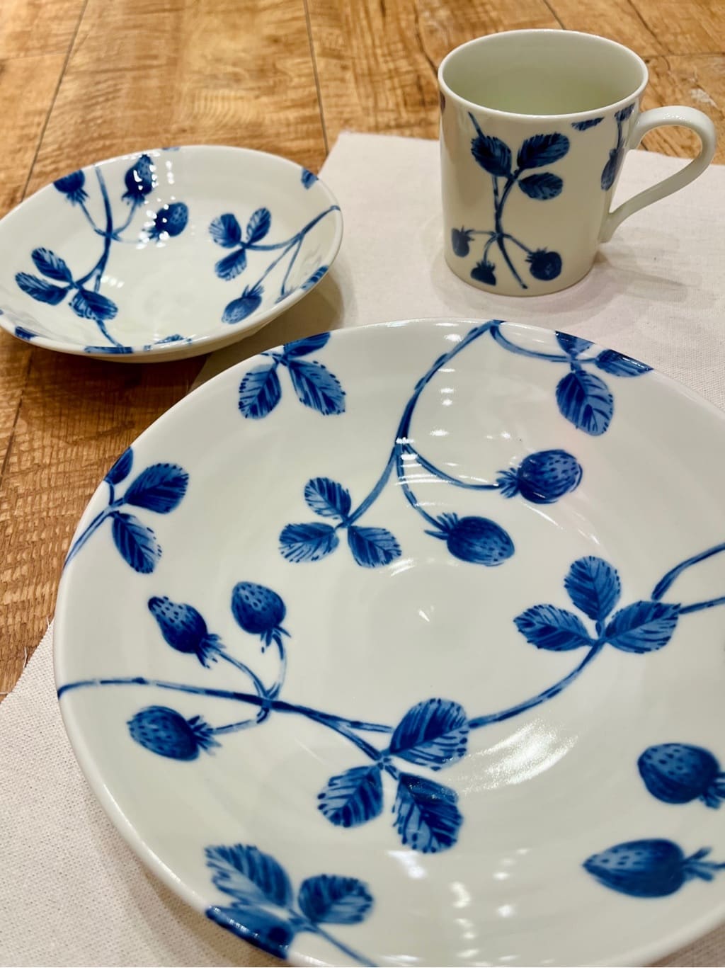 ぐっちさんの「212 KITCHEN STORE｜ボタニカル ボウル ダリア」を使ったコーディネート
