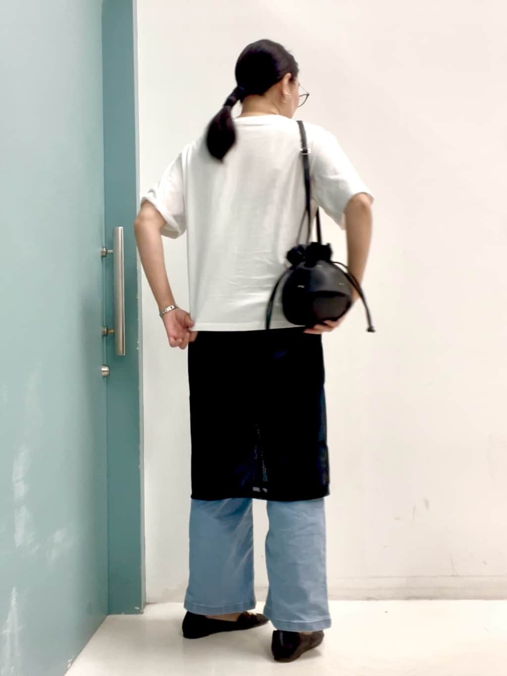 machiさんの「SHOO･LA･RUE｜◆【洗える】バックギャザーがポイント 綿ワッシャー前開きシャツ」を使ったコーディネート