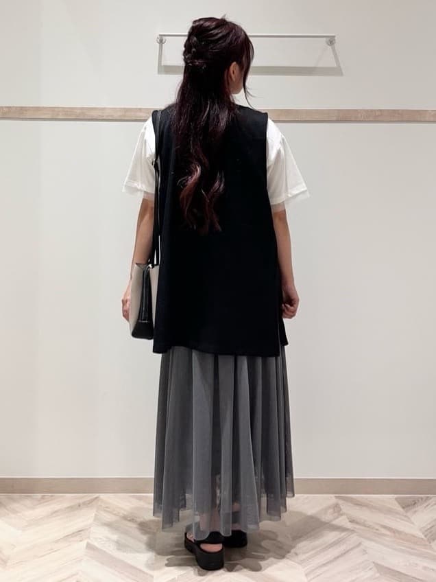 nanaさんの「SHOO･LA･RUE｜◆【高レビュー】スポーティで上品 大人のためのテープスポサン」を使ったコーディネート