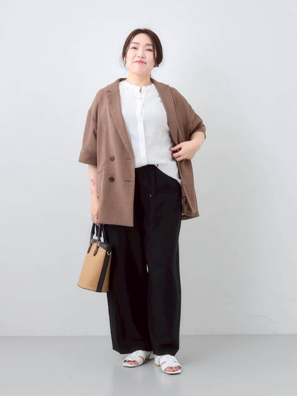 kaoさんの「INDIVI｜◆【洗える／メッシュ素材】リネンライク半袖ダブルジャケット」を使ったコーディネート