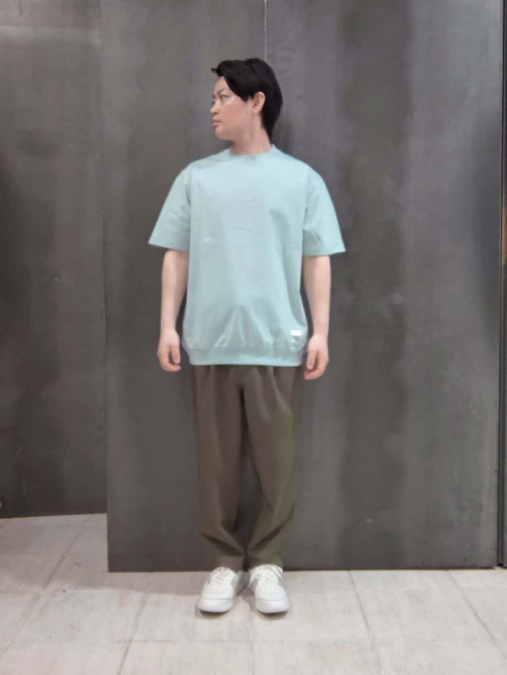 shiominさんの「TAKEO KIKUCHI｜【抗菌防臭／5サイズ展開】ハイゲージポンチ Tシャツ」を使ったコーディネート