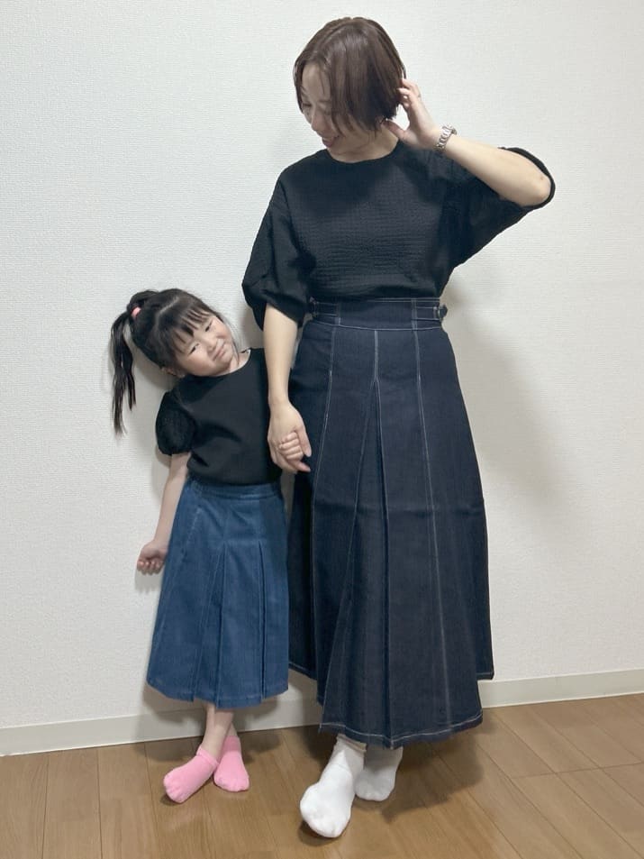 ga_riさんの「THE SHOP TK｜◆【110-150】タックプリーツスカート/親子リンク・洗濯機OK」を使ったコーディネート