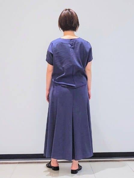 gissyさんの「INDIVI｜◆【通気性◎撥水／接触冷感／UVケア】ナローフレアスカート」を使ったコーディネート