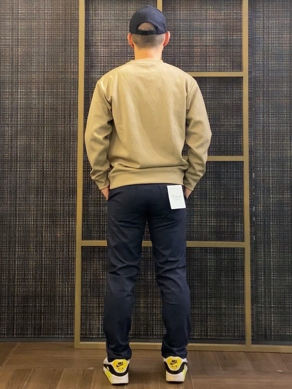 くらさんの「THE SHOP TK｜【オールシーズン穿ける！】7DAYSストレッチへリンボンパンツ　ON&hArr;OFF兼用」を使ったコーディネート