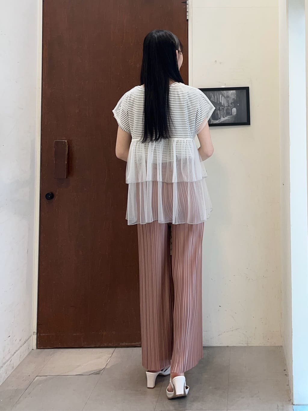 ふーちゃんさんの「SHOO･LA･RUE｜◆【洗える】楽してほっそり見え カットプリーツパンツ」を使ったコーディネート