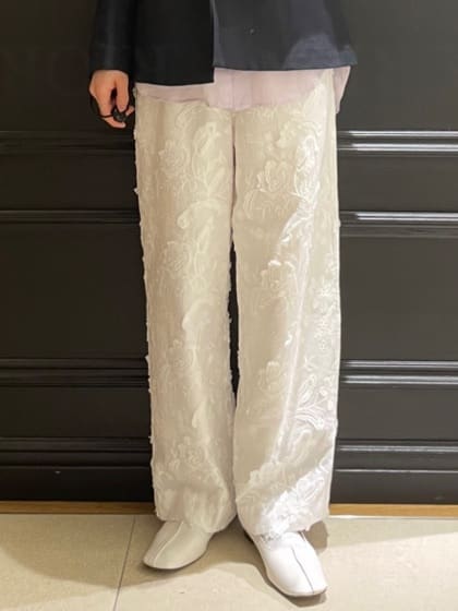 Karinさんの「DRESSTERIOR｜◆ドットスクエアシルクスカーフ」を使ったコーディネート