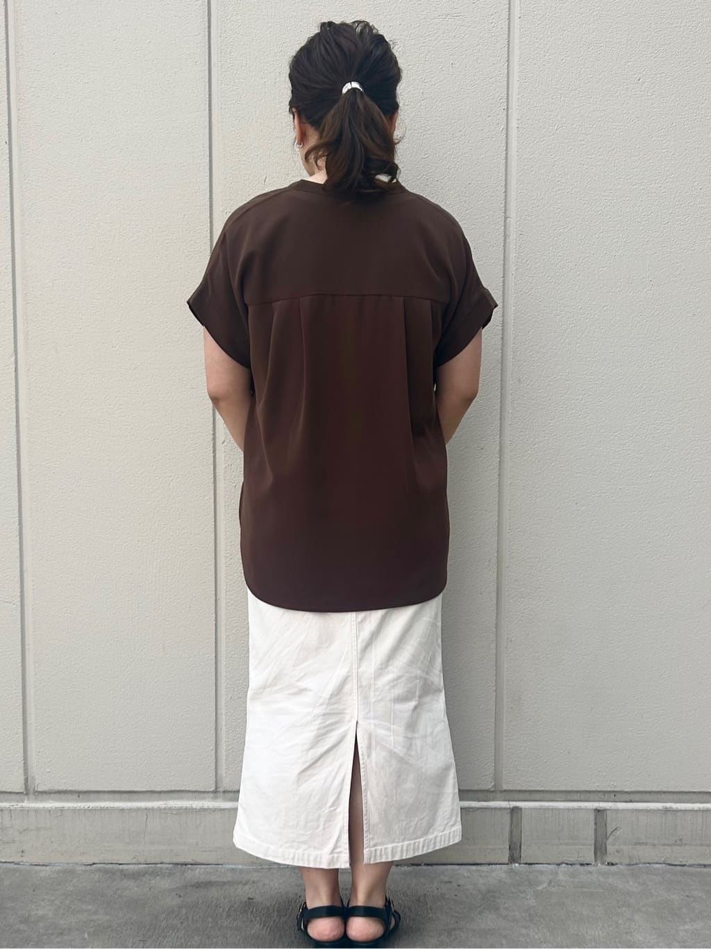 naomiさんの「OPAQUE.CLIP｜《7色展開／SS-LLサイズ》ストレッチスキッパーブラウス／セットアップ対応【洗濯機洗い可／防シワ】」を使ったコーディネート