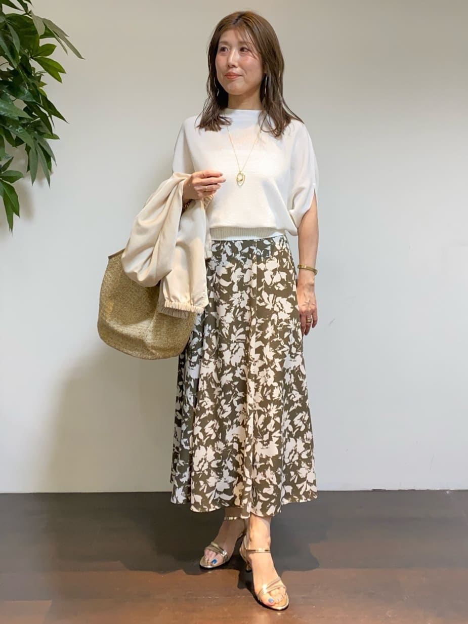 tomoさんの「UNTITLED｜◆ビッグトップネックレス」を使ったコーディネート