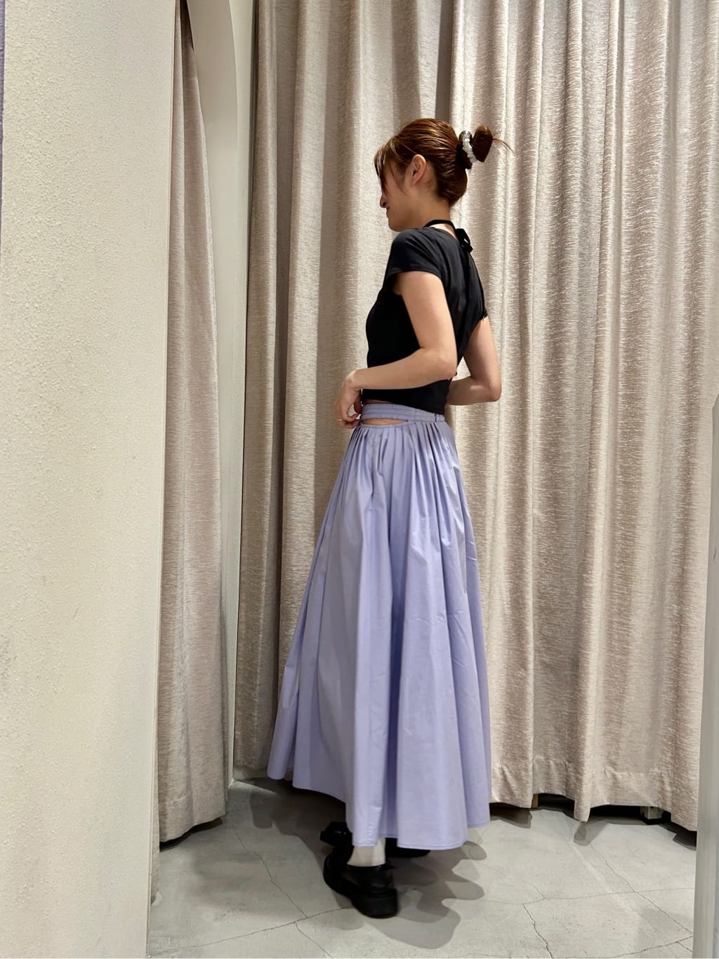 harunaさんの「CODE A｜side slit volume skirt」を使ったコーディネート
