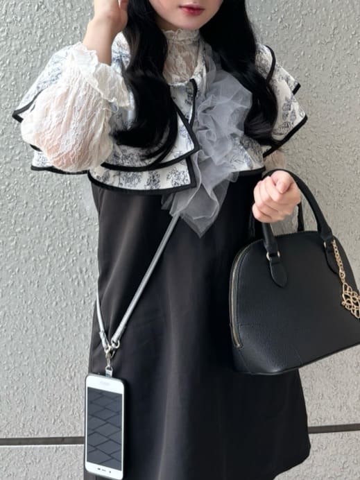 HUANG WEIHSUANさんの「ESPERANZA｜シャンデラ2WAYボストン」を使ったコーディネート