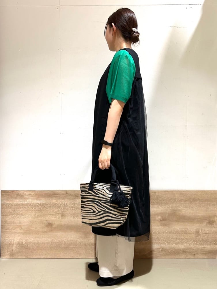 花さんの「SHOO･LA･RUE｜◆【洗える】透かし編みニットパンプス」を使ったコーディネート