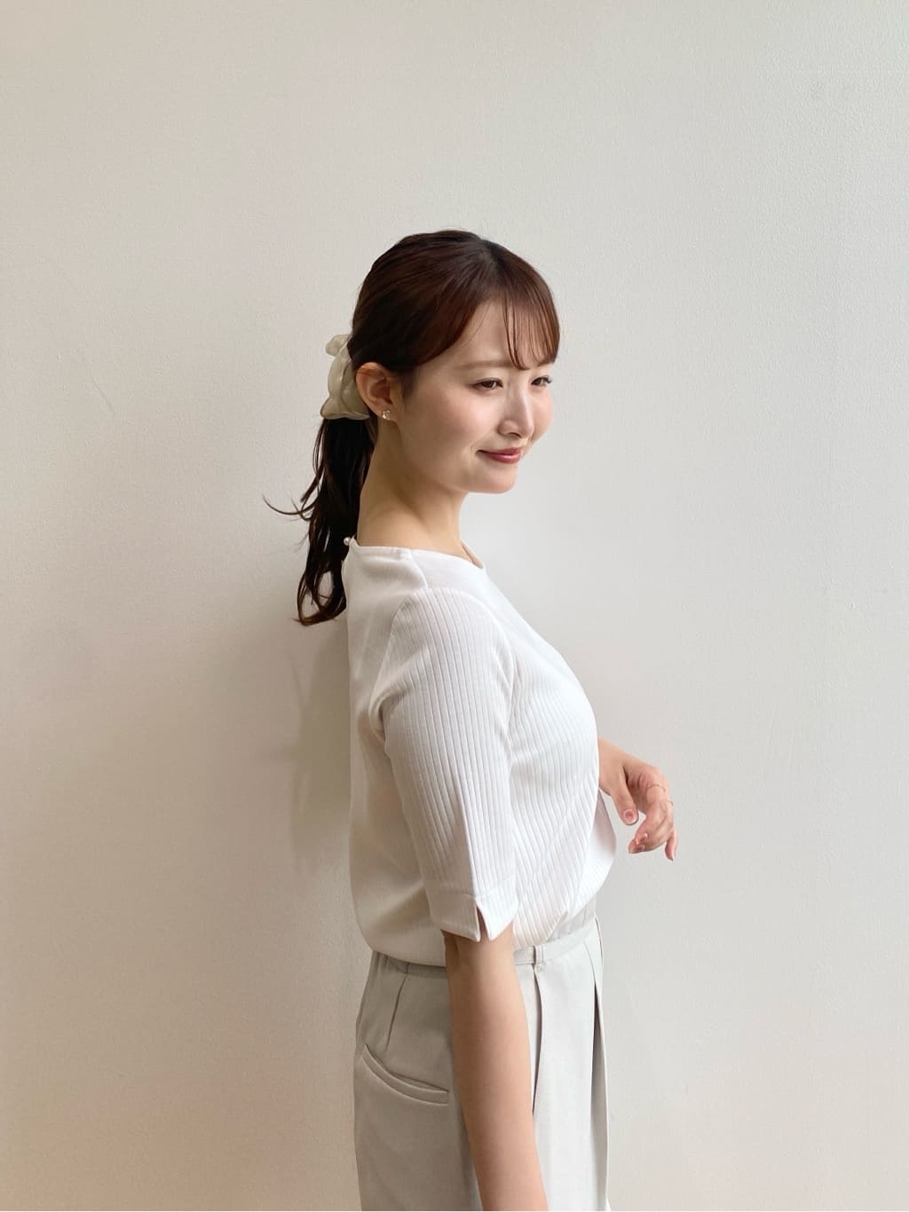 みさかさんの「index｜《7色展開／XS-LLサイズ》ボートネックリブトップス【UV／洗濯機洗い可】」を使ったコーディネート