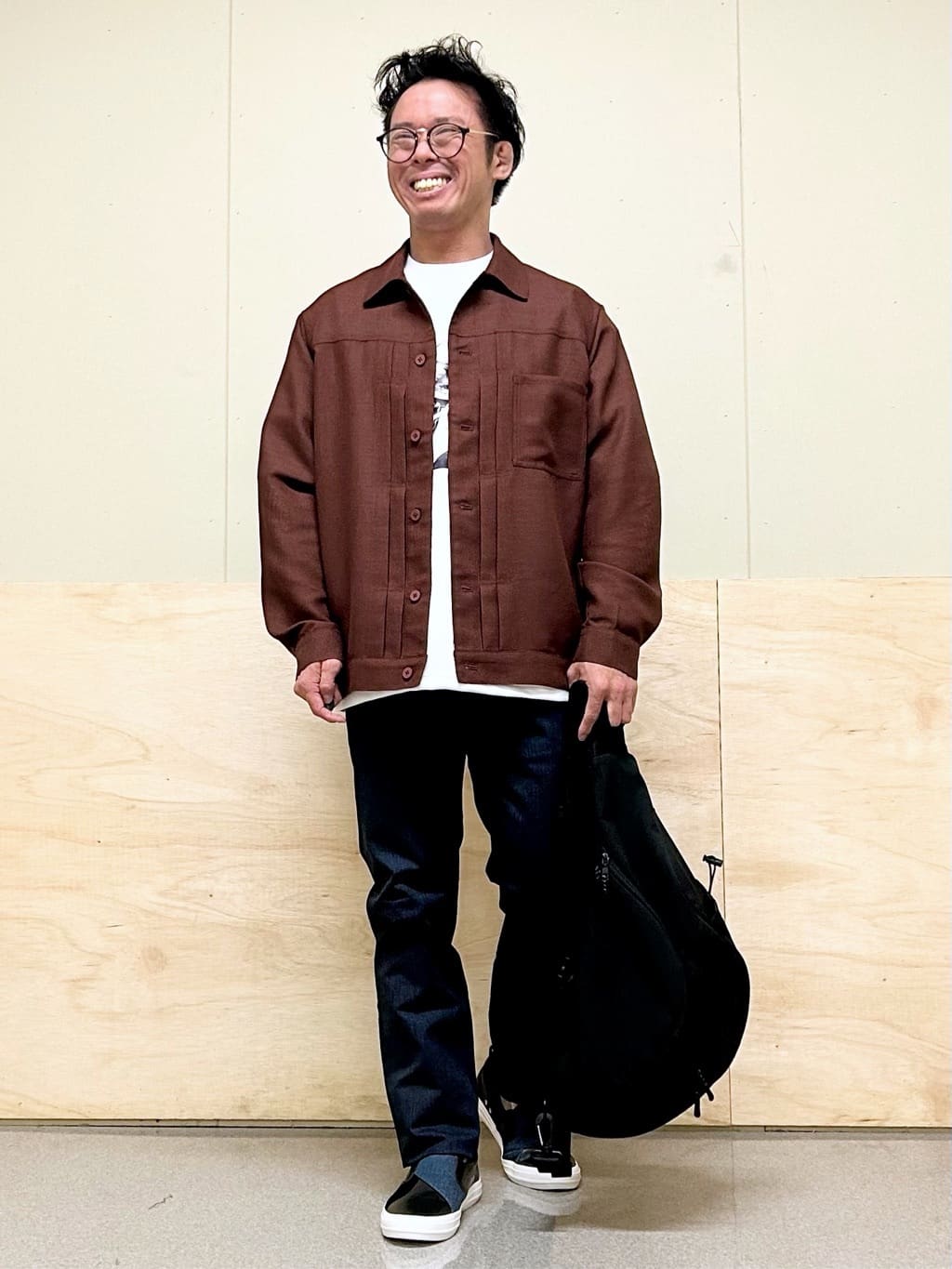 KENJI Iさんの「THE SHOP TK｜【オールシーズン穿ける！】7DAYSストレッチへリンボンパンツ　ON&hArr;OFF兼用」を使ったコーディネート