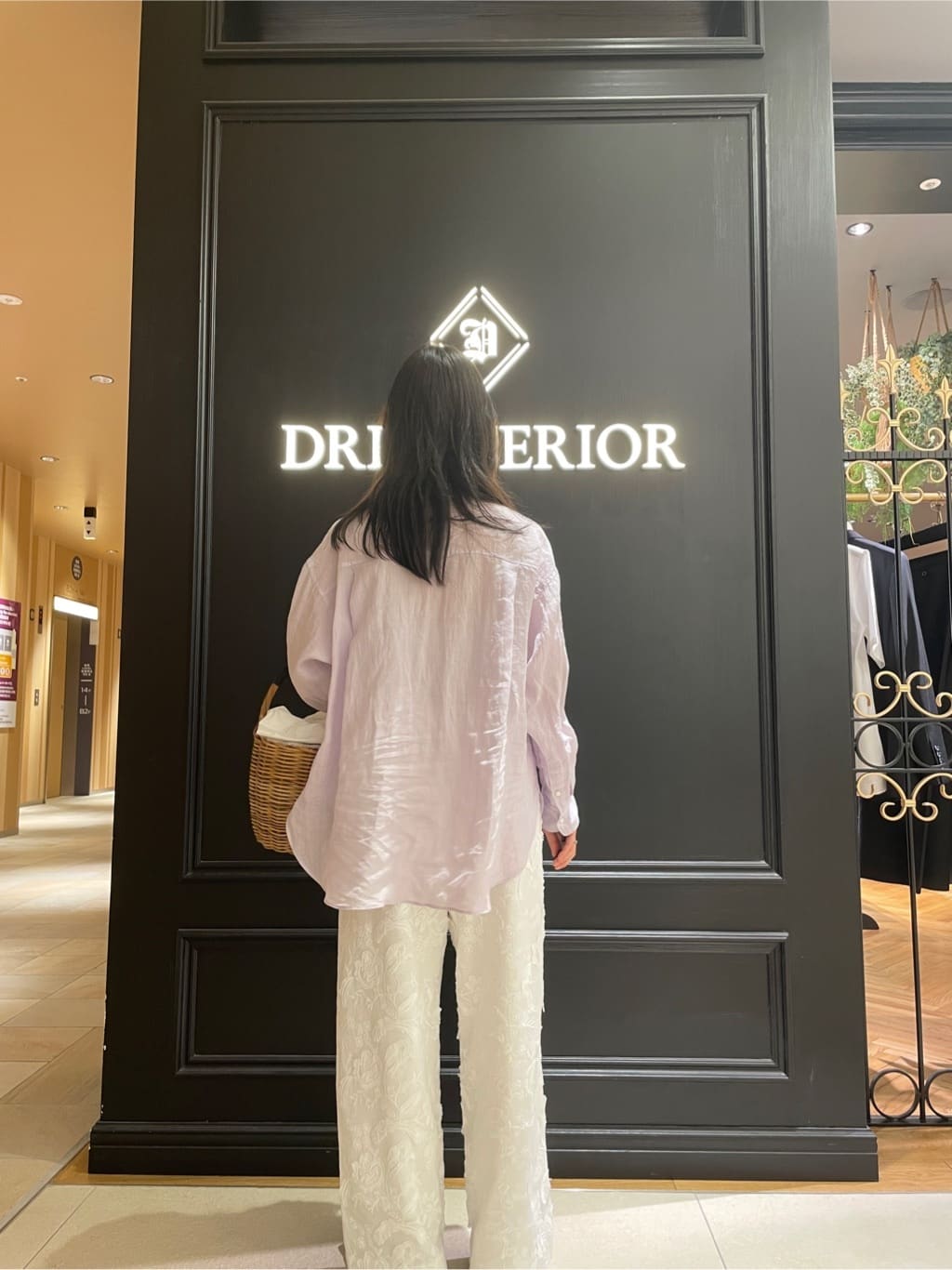 Karinさんの「DRESSTERIOR｜◆ドットスクエアシルクスカーフ」を使ったコーディネート
