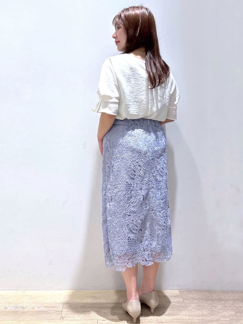 さやかさんの「index｜《8色展開／XS-LLサイズ》タックパフスリーブブラウス【洗濯機洗い可／吸水速乾／防シワ／抗ピル】」を使ったコーディネート