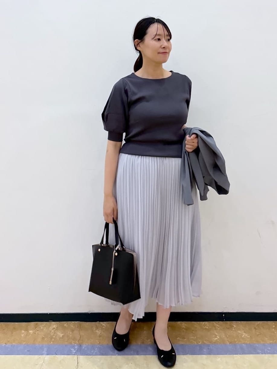 akariさんの「index｜《6色展開／XS-LLサイズ》ドライタッチ デザインスリーブニット【洗濯機洗い可／接触冷感／抗ピル】」を使ったコーディネート