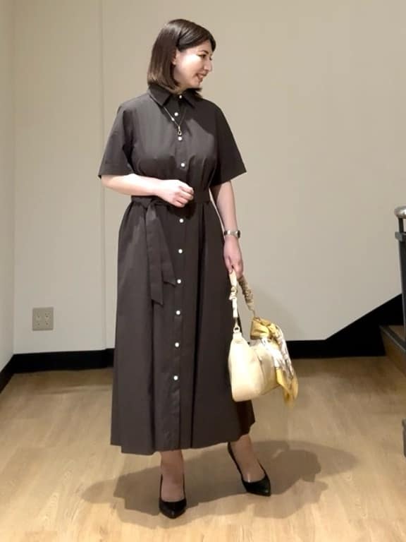 MIKIKOさんの「UNTITLED｜【手洗い／58cm正方形】ベルトプリントスカーフ」を使ったコーディネート