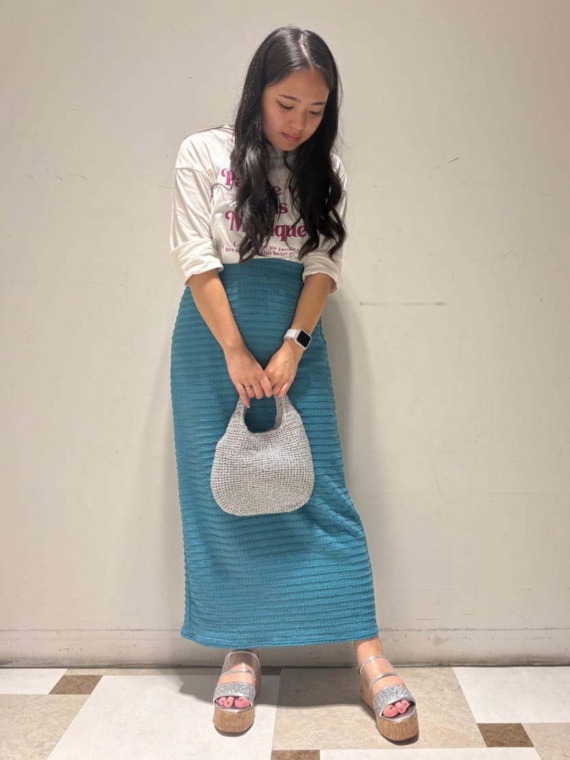 のはらっちょさんの「ESPERANZA｜グリッター&times;クリアベルト 厚底コルクサンダル」を使ったコーディネート
