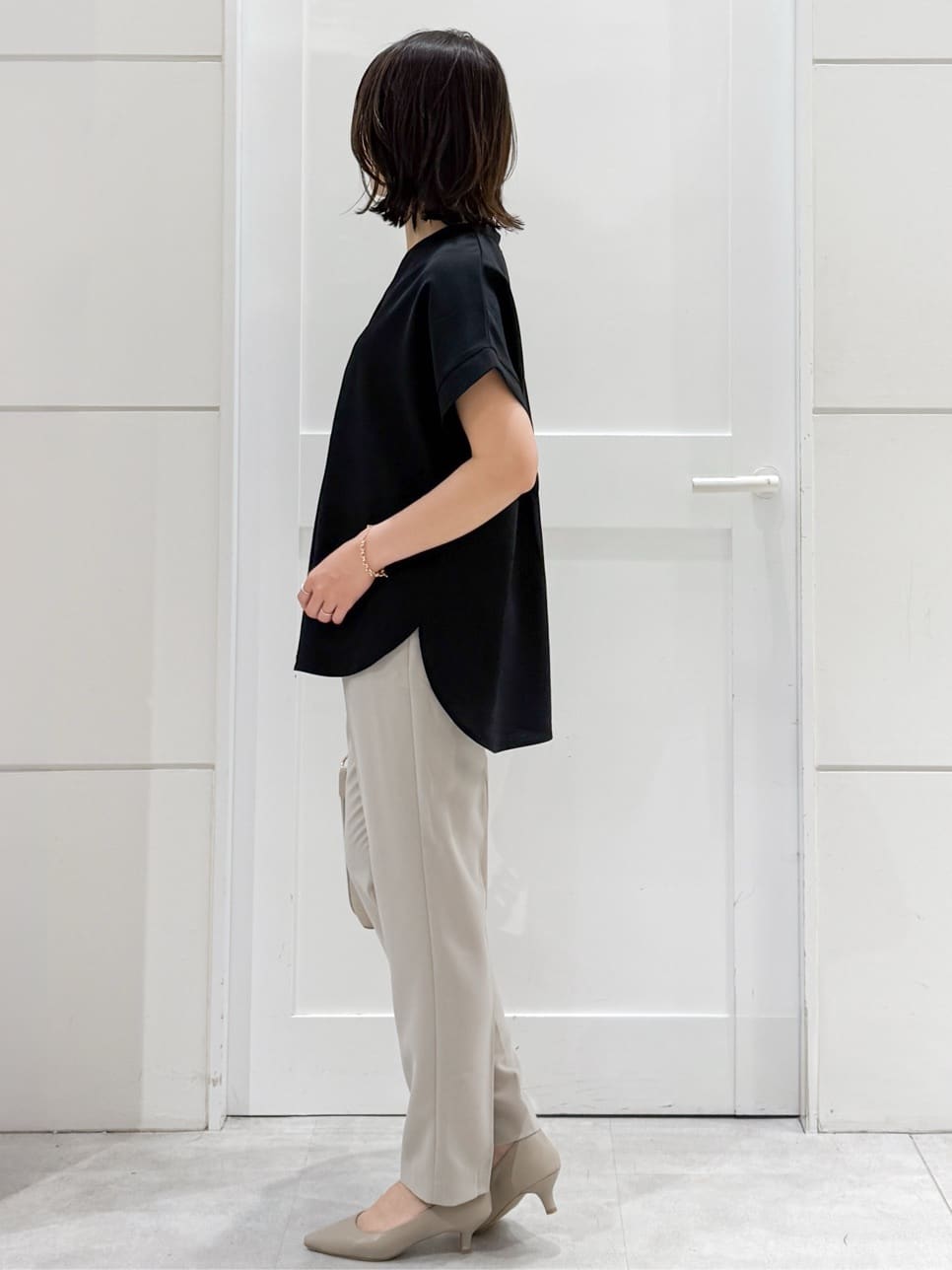 yuka.aさんの「OPAQUE.CLIP｜《7色展開／SS-LLサイズ》ストレッチスキッパーブラウス／セットアップ対応【洗濯機洗い可／防シワ】」を使ったコーディネート