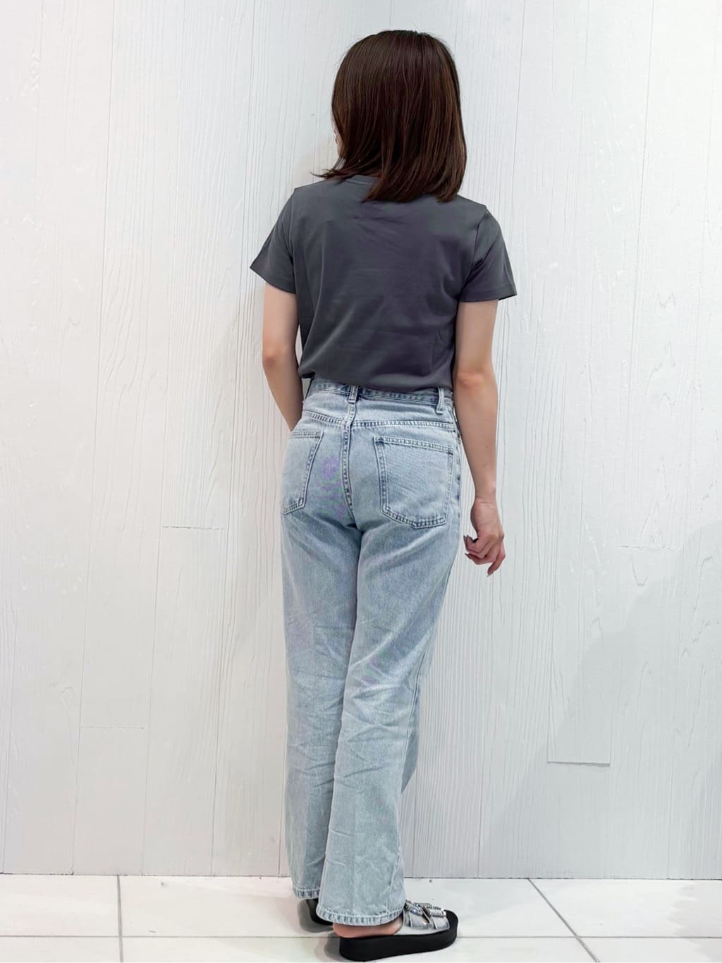 mさんの「index｜《丈が選べる》ストレートデニムパンツ【洗濯機洗い可】」を使ったコーディネート