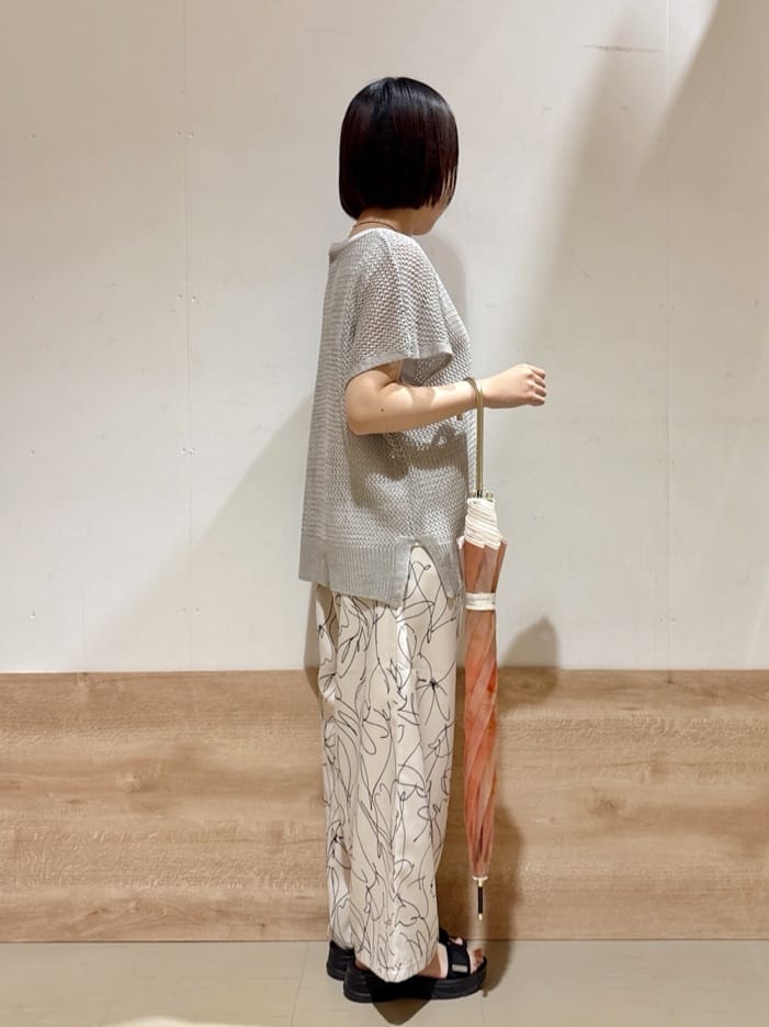 るねさんの「SHOO･LA･RUE｜◆【S-LL/2点セット】大人ナチュラルな メッシュ編みニット+タンクトップ」を使ったコーディネート